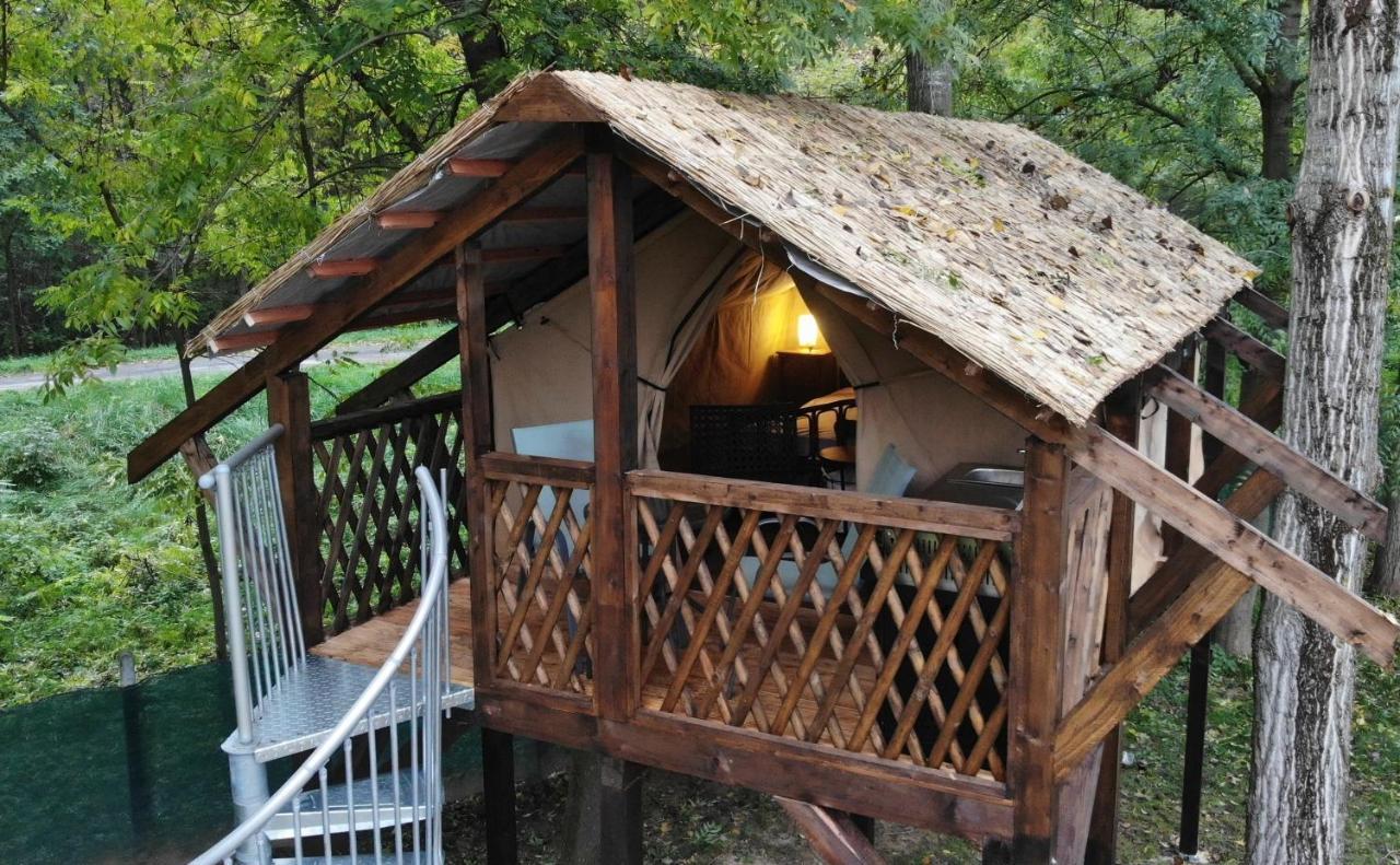 Oeko Kemping Es Glamping Tiszadada Exteriér fotografie